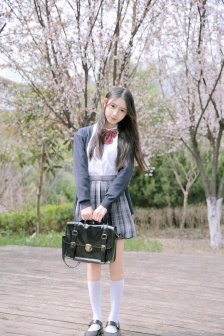 美女大战精子游戏